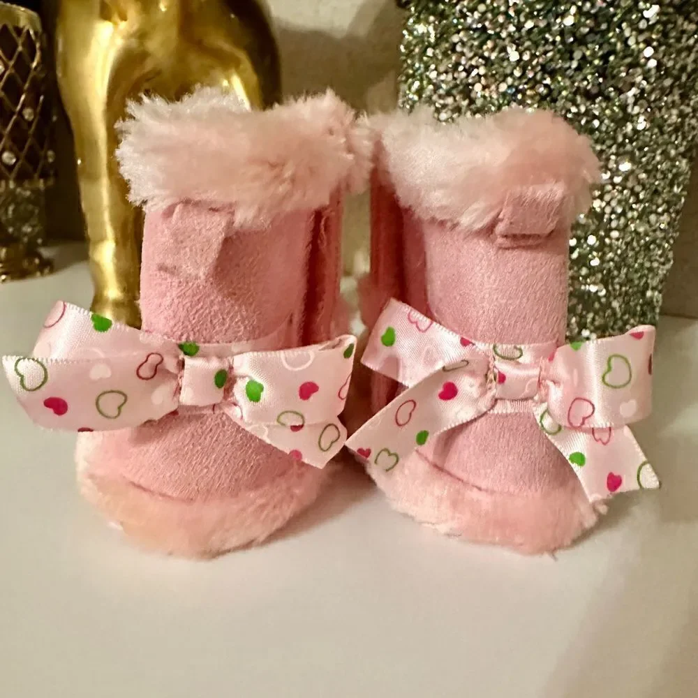 NEW pink fur boots for CUTE GIRLS SIZE 4-6 months